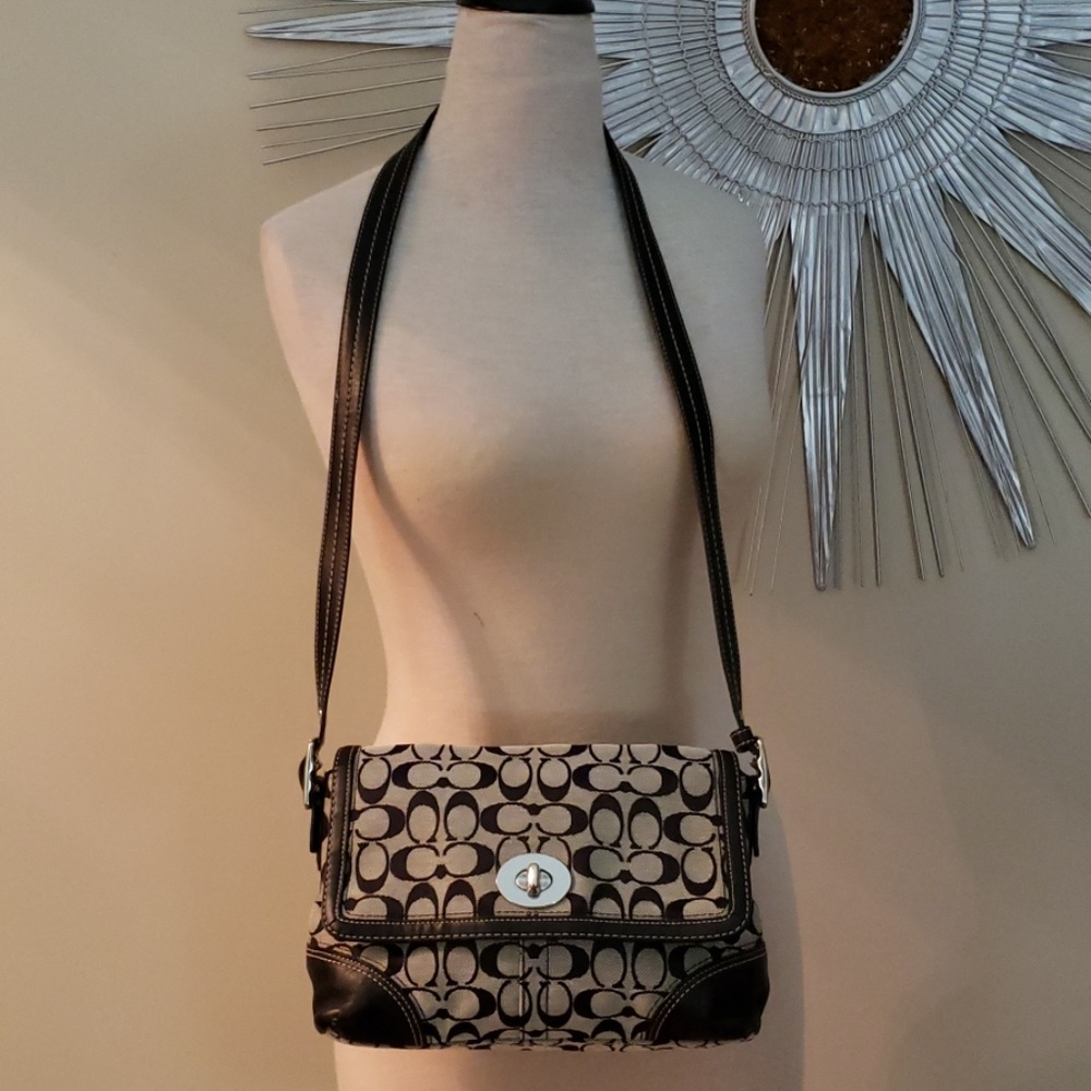 AUTHENTIC COACH PURSE BLACK AND GREY